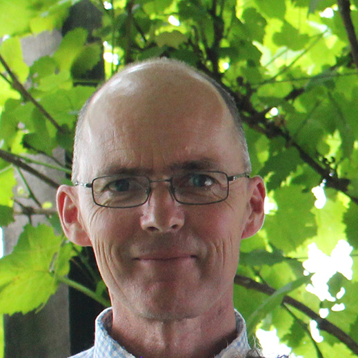 Dr Peter Davies
